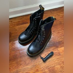 Dr. Marten Platform Jadon